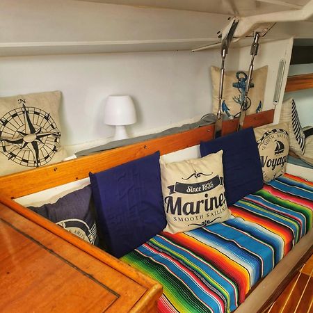 Stlocavoile 4, Bateau Seuls A Bord 호텔 포르토베쉬오 외부 사진